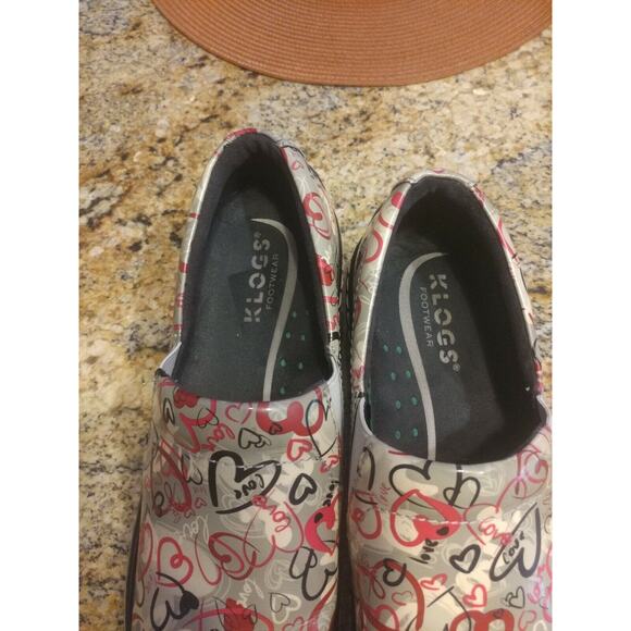 Women's Klogs LOVE Hearts Patent Leather 8M Nurse work CUTE AND COMFY clogs shoe - Picture 6 of 12